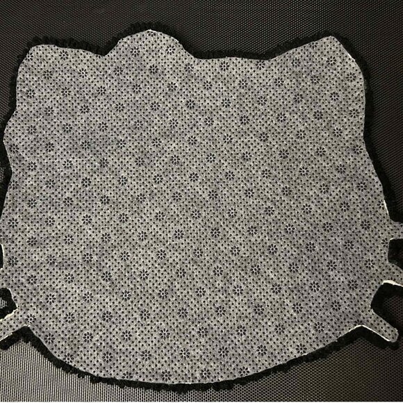 14"x18" Hello Kitty Red Bow Loop-Pile Handmade Tufted Rug - Picture 2 of 4